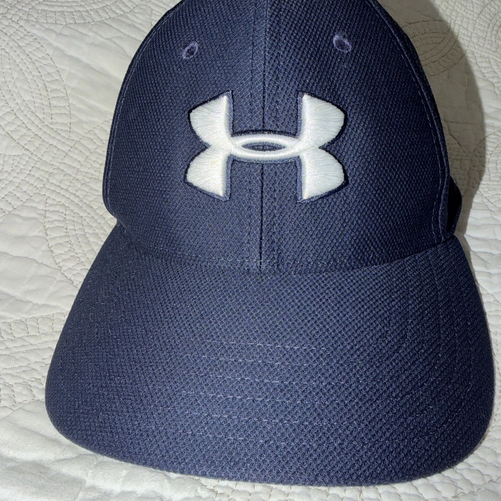 Under Armour UA Classic Fit Blitzing Hat M/L Flex Baseball Navy/White Cap